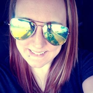 Meet your Posher, Tara